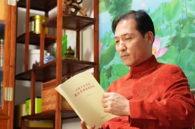 恭贺谢宗润先生荣膺央视在线直播网客座教授